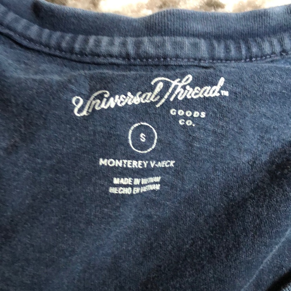 Tshirt - Picture 2 of 2